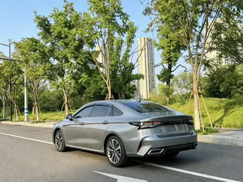 2025 Chery Arrizo 8 Pro с пробегом 8 000 км