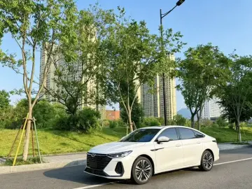 2024 Chery Arrizo 8 с пробегом 8 000 км