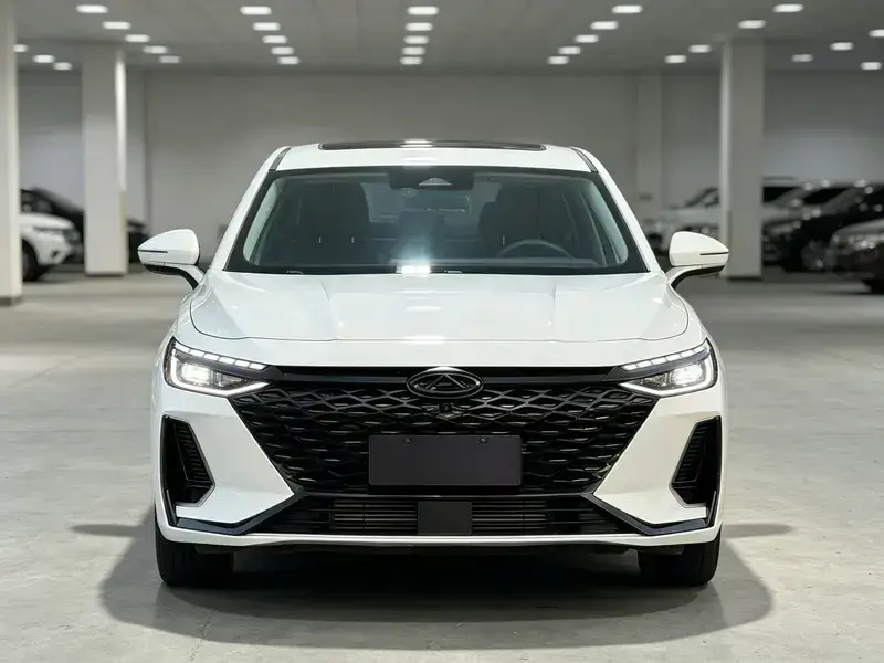 2024 Chery Arrizo 8 с пробегом 12 000 км