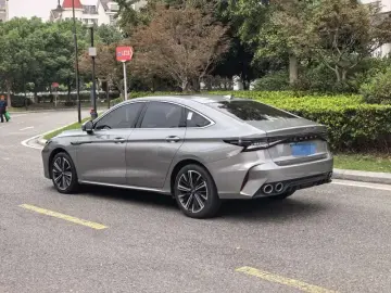 2025 Chery Arrizo 8 с пробегом 17 000 км