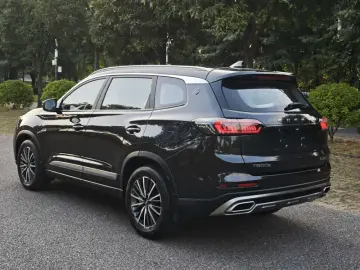 2025 Chery Tiggo 8 с пробегом 12 000 км