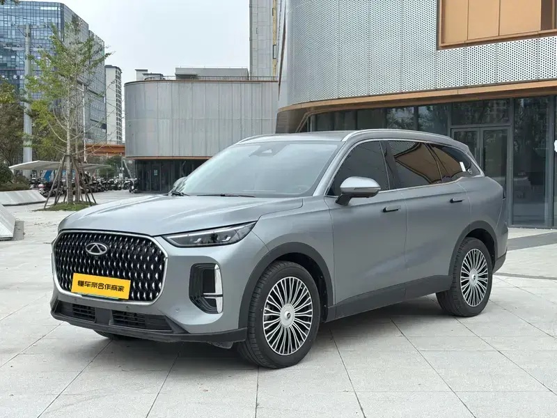 2024 Chery Tiggo 8L с пробегом 3 500 км