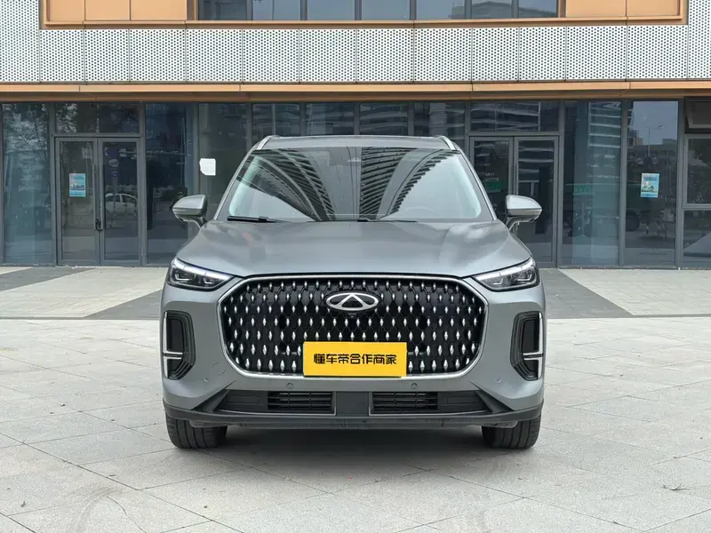 2024 Chery Tiggo 8L с пробегом 3 500 км