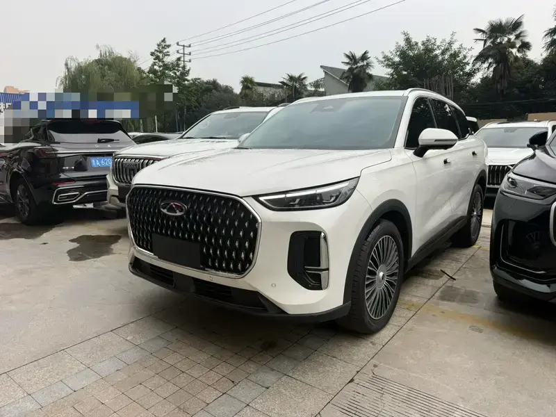 2024 Chery Tiggo 8L с пробегом 9 000 км