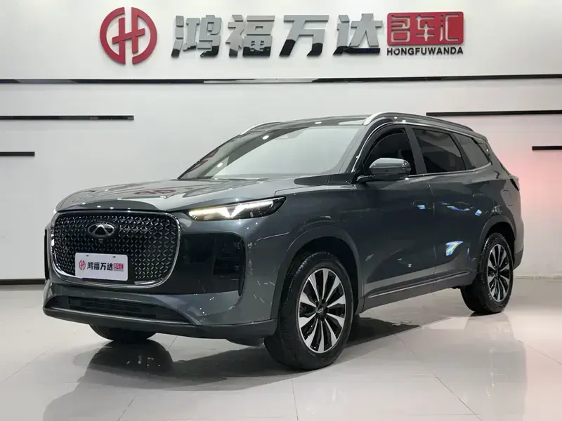 2025 Chery Tiggo 8 Plus с пробегом 12 000 км