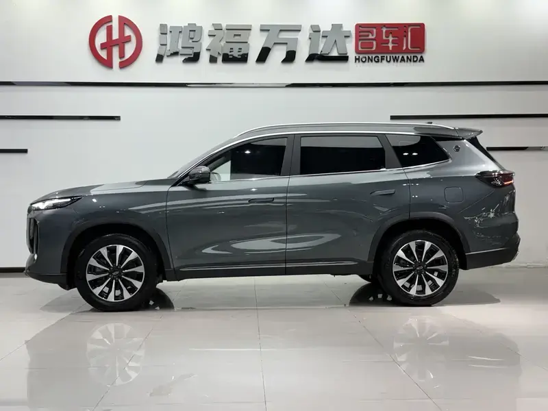 2025 Chery Tiggo 8 Plus с пробегом 12 000 км