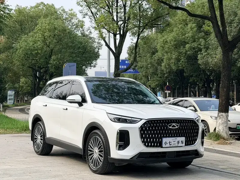 2024 Chery Tiggo 8L с пробегом 22 000 км