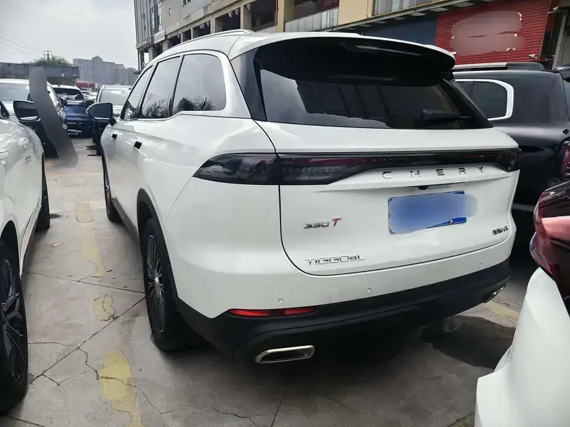 2024 Chery Tiggo 8L с пробегом 10 000 км