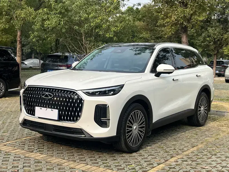 2024 Chery Tiggo 8L с пробегом 22 800 км