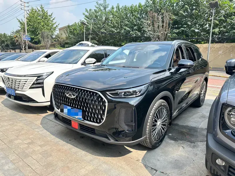 2024 Chery Tiggo 8L с пробегом 10 000 км