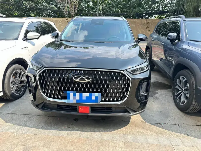 2024 Chery Tiggo 8L с пробегом 10 000 км