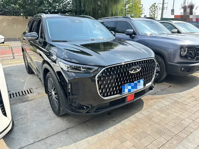 2024 Chery Tiggo 8L с пробегом 10 000 км