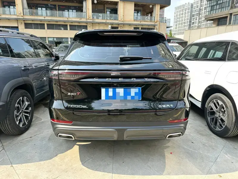2024 Chery Tiggo 8L с пробегом 10 000 км