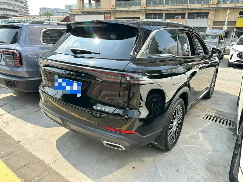 2024 Chery Tiggo 8L с пробегом 10 000 км