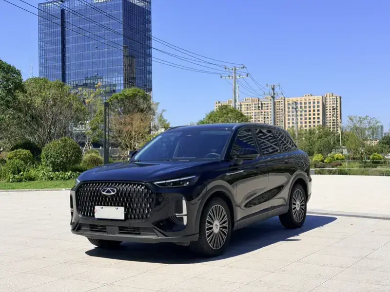 2024 Chery Tiggo 8L с пробегом 25 000 км