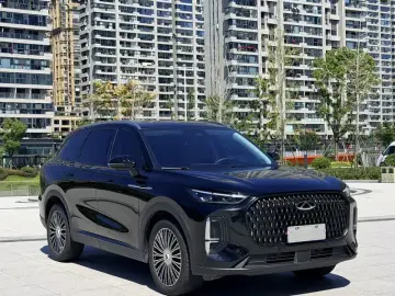 2024 Chery Tiggo 8L с пробегом 25 000 км