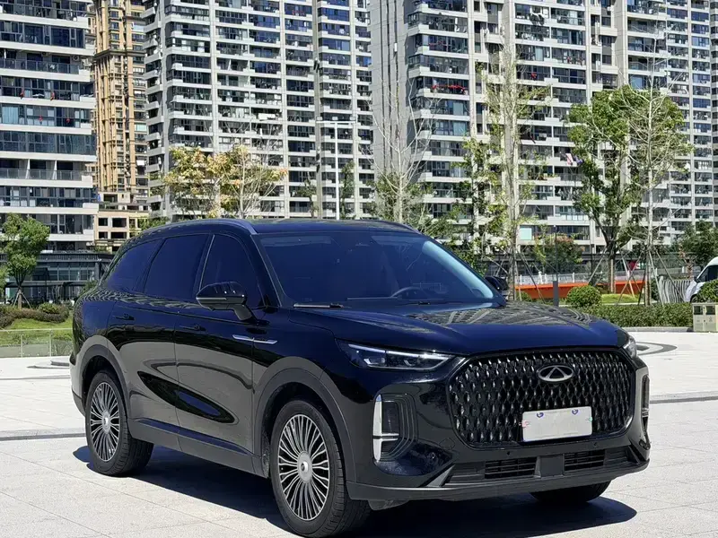 2024 Chery Tiggo 8L с пробегом 25 000 км
