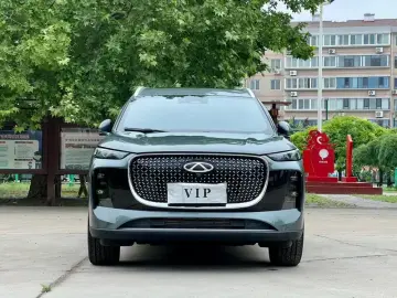 2025 Chery Tiggo 8 Plus с пробегом 16 000 км
