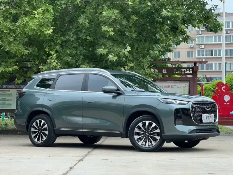 2025 Chery Tiggo 8 Plus с пробегом 16 000 км