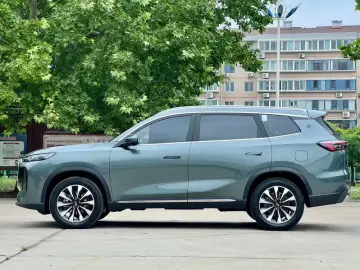2025 Chery Tiggo 8 Plus с пробегом 16 000 км