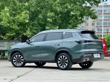 2025 Chery Tiggo 8 Plus с пробегом 16 000 км