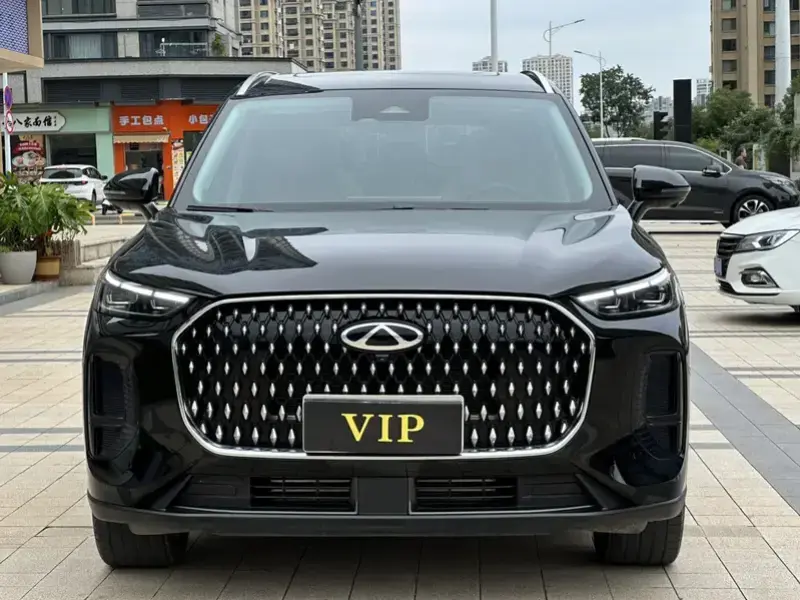 2024 Chery Tiggo 8L с пробегом 17 000 км