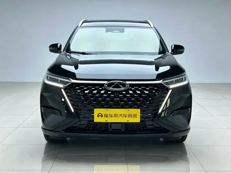2025 Chery Tiggo 8 Pro с пробегом 10 800 км