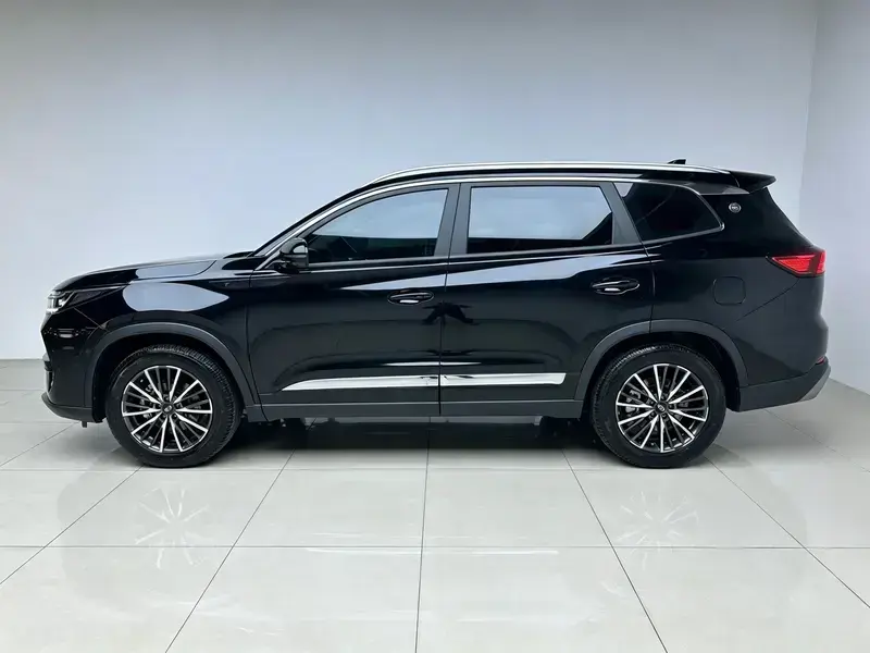 2025 Chery Tiggo 8 Pro с пробегом 10 800 км