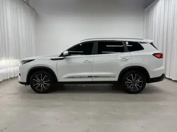 2024 Chery Tiggo 8 Pro с пробегом 12 900 км