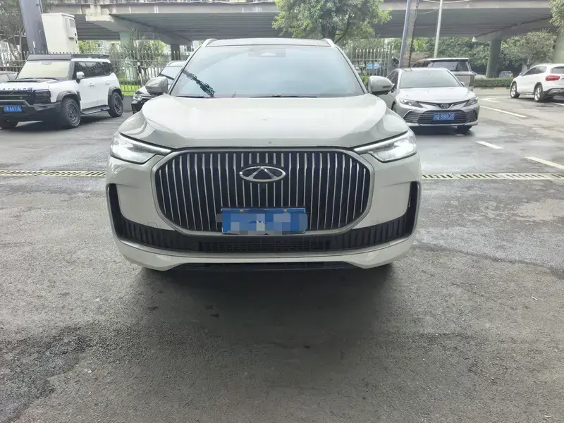 2025 Chery Tiggo 9 с пробегом 5 000 км
