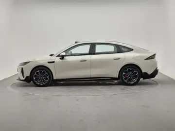 2026 Chery Fulwin A9 с пробегом 200 км