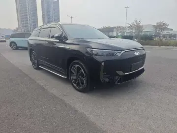 2025 Chery Fulwin T10 с пробегом 8 000 км