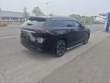 2025 Chery Fulwin T10 с пробегом 8 000 км