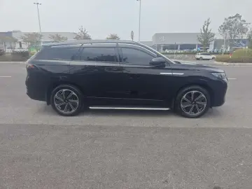 2025 Chery Fulwin T10 с пробегом 8 000 км