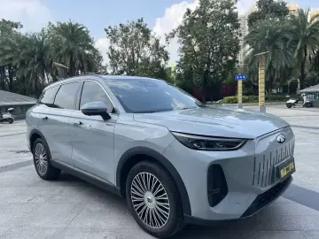 2024 Chery Fulwin T9 с пробегом 40 000 км