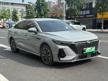 2025 Chery Fulwin A8 с пробегом 17 000 км