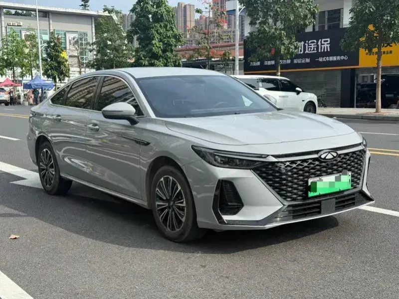 2025 Chery Fulwin A8 с пробегом 17 000 км