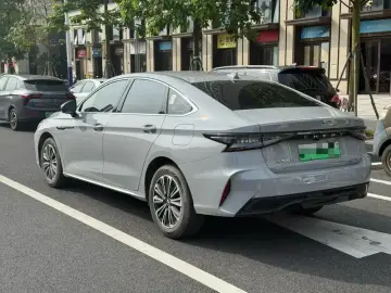 2025 Chery Fulwin A8 с пробегом 17 000 км