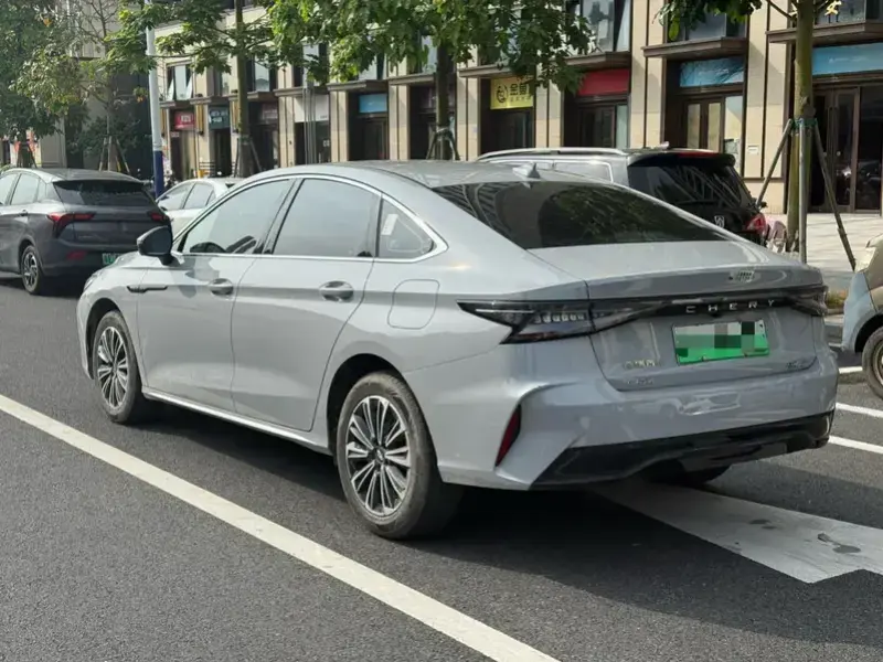 2025 Chery Fulwin A8 с пробегом 17 000 км