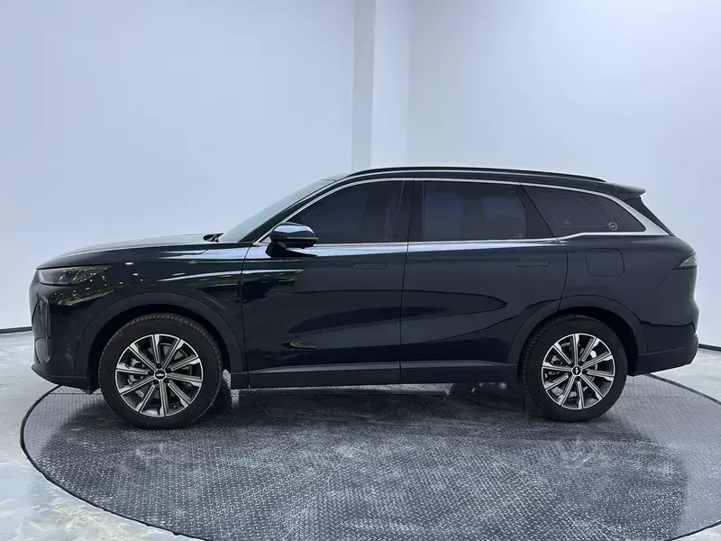 2025 Chery Fulwin T9 с пробегом 27 800 км