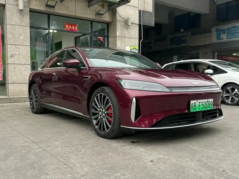 2025 Chery Fulwin A9L с пробегом 9 000 км