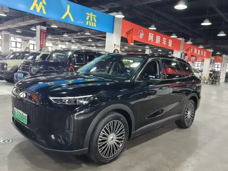 2024 Chery Fulwin T9 с пробегом 48 000 км