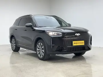 2025 Chery Fulwin T9 с пробегом 14 500 км