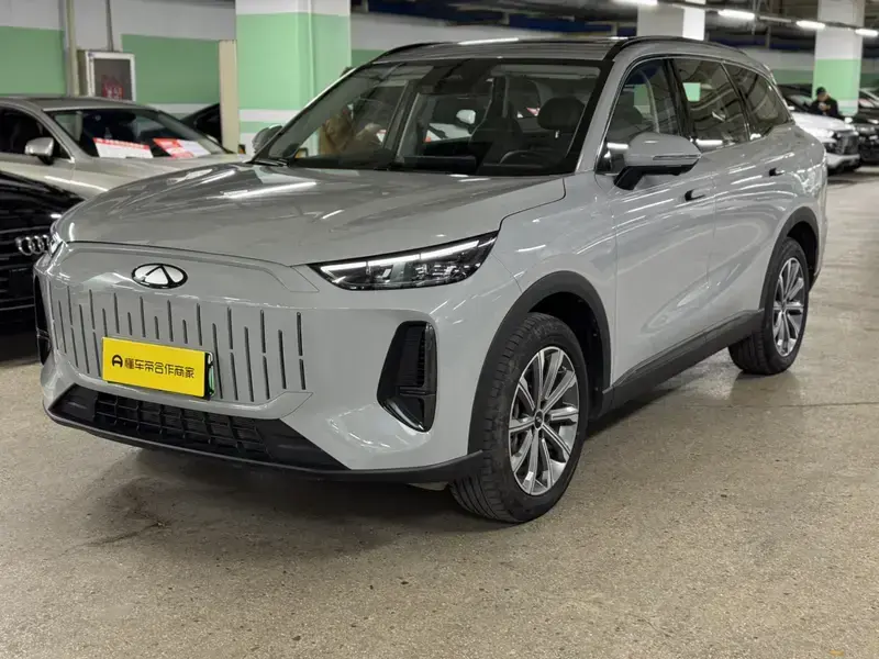 2024 Chery Fulwin T9 с пробегом 24 000 км