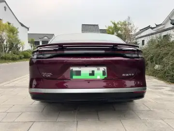 2025 Chery Fulwin A9L с пробегом 15 000 км