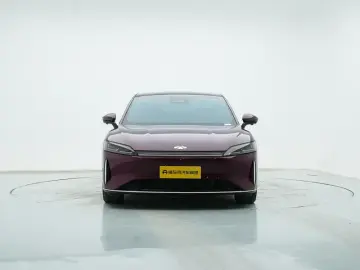 2025 Chery Fulwin A9L с пробегом 10 900 км
