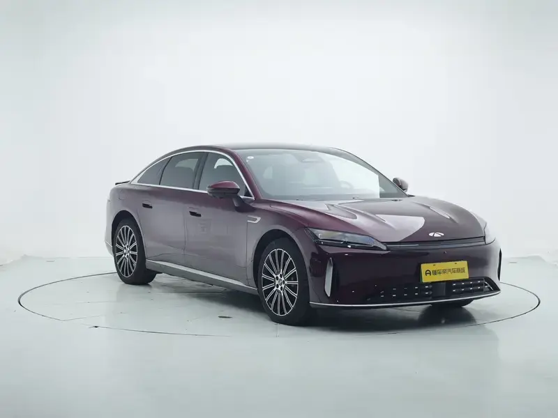 2025 Chery Fulwin A9L с пробегом 11 900 км