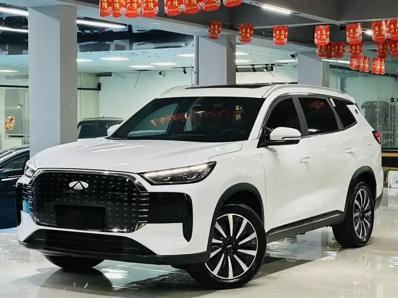 2025 Chery Fulwin T8 с пробегом 20 000 км