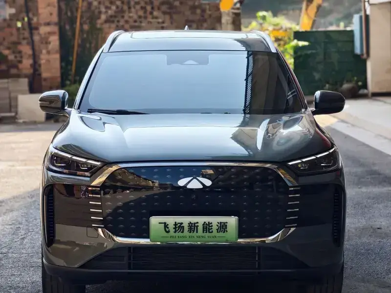 2025 Chery Fulwin T8 с пробегом 22 000 км