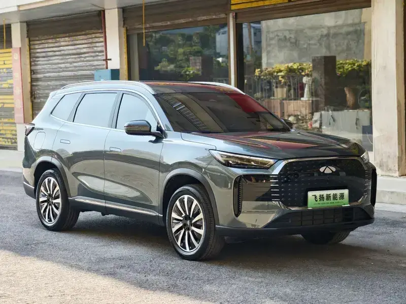 2025 Chery Fulwin T8 с пробегом 22 000 км